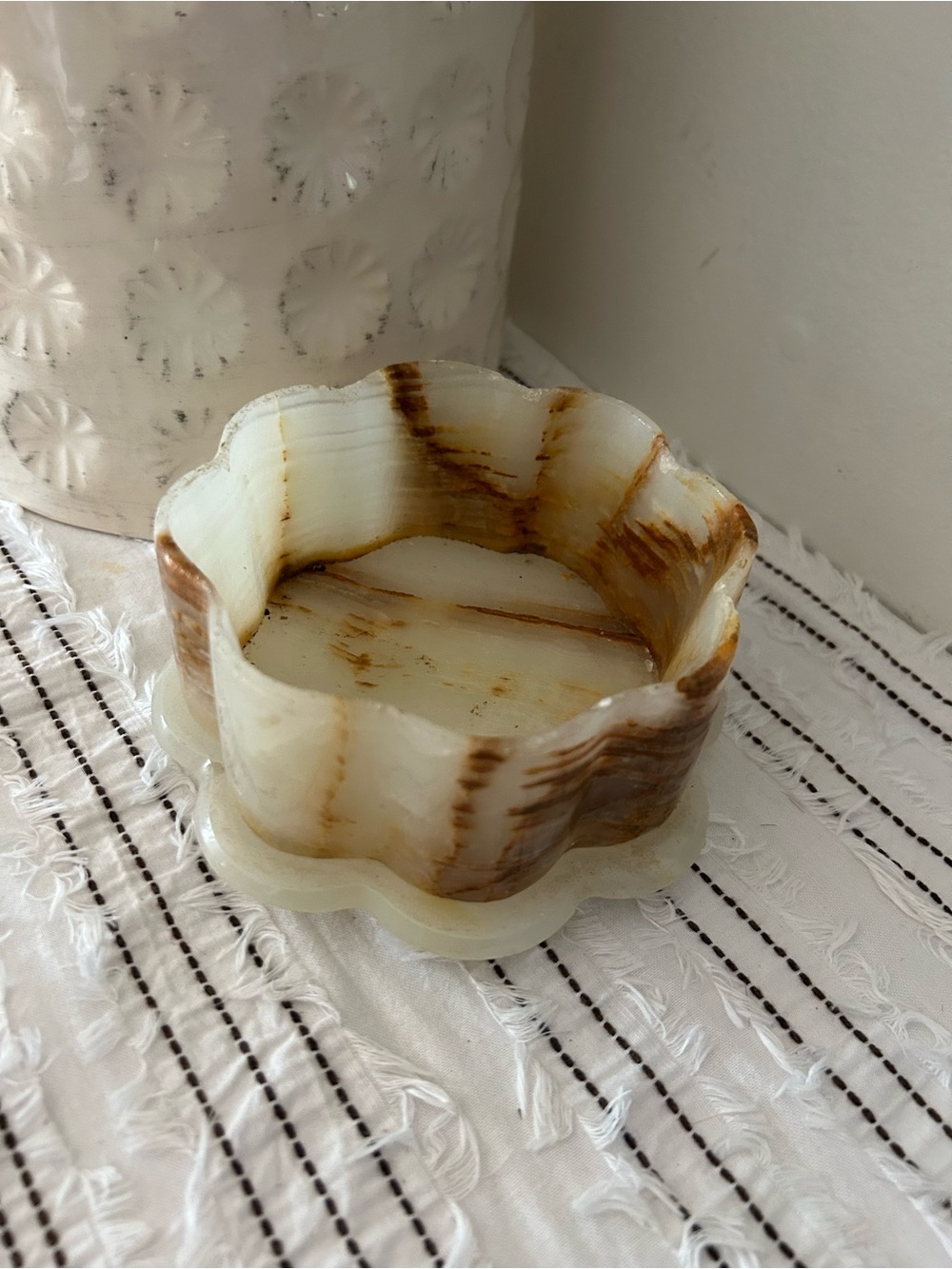 Vintage Handcrafted Onyx Stone Flower Trinket Dish Jewelry Catchall Cream Brown